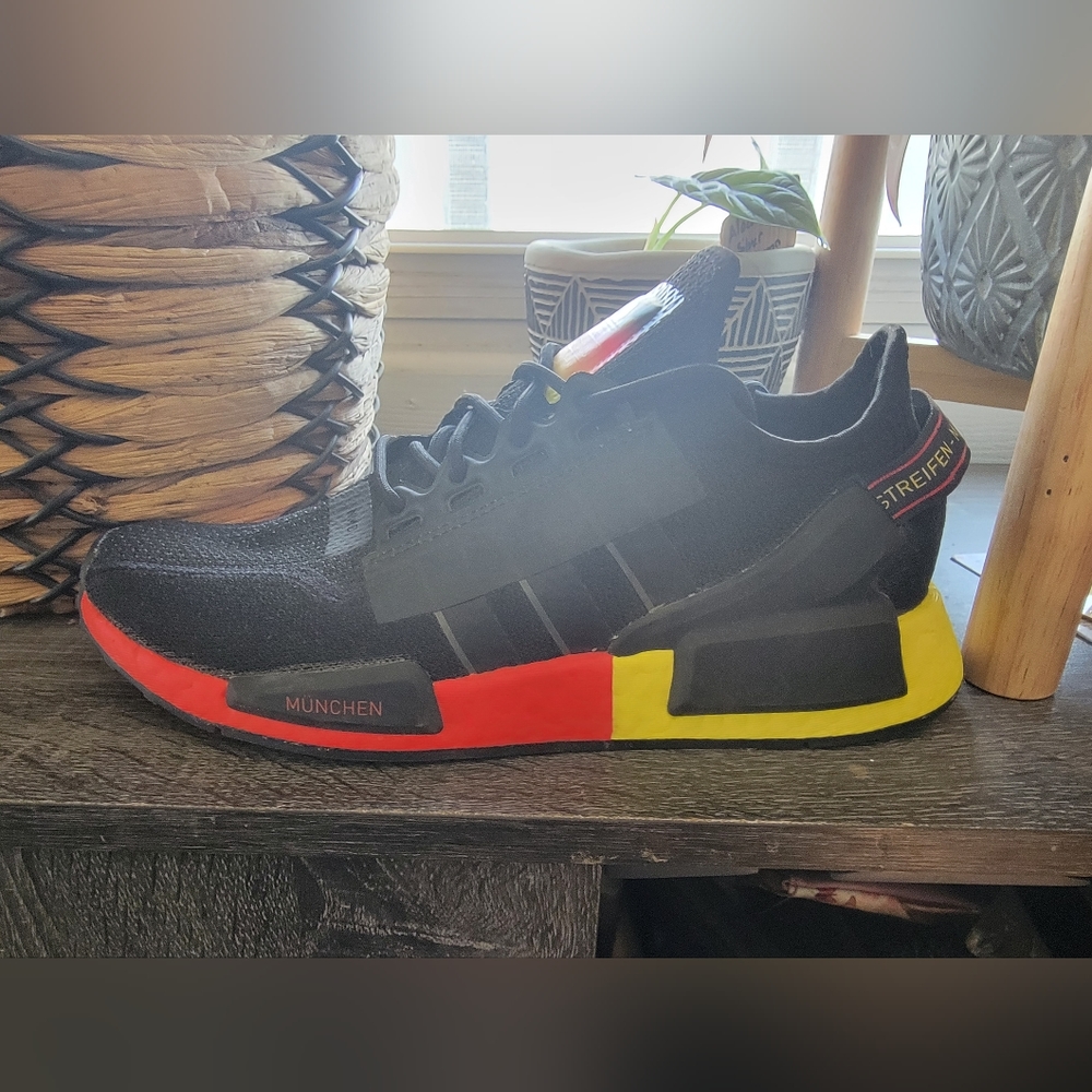 adidas NMD_R1 V2 Munich mens size 8